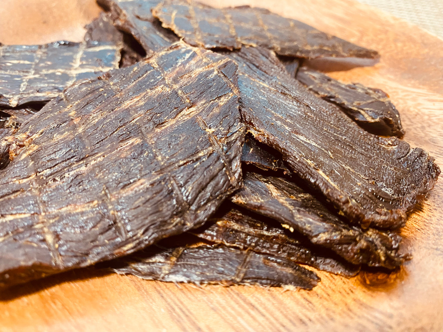 馬刺し用赤身で作った馬肉ジャーキー【脂身徹底除去】